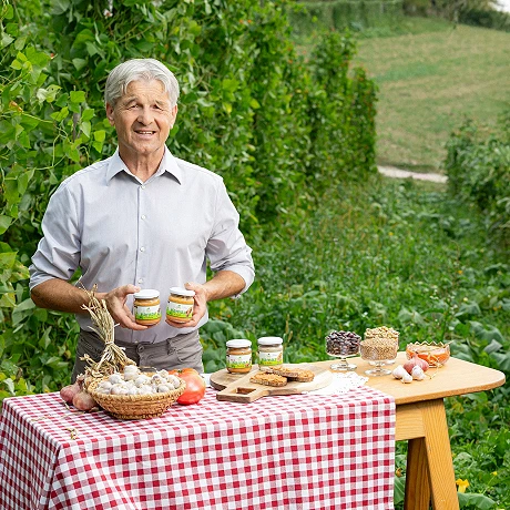 Vse se je začelo z enim vprašanjem: zakaj morajo ž...